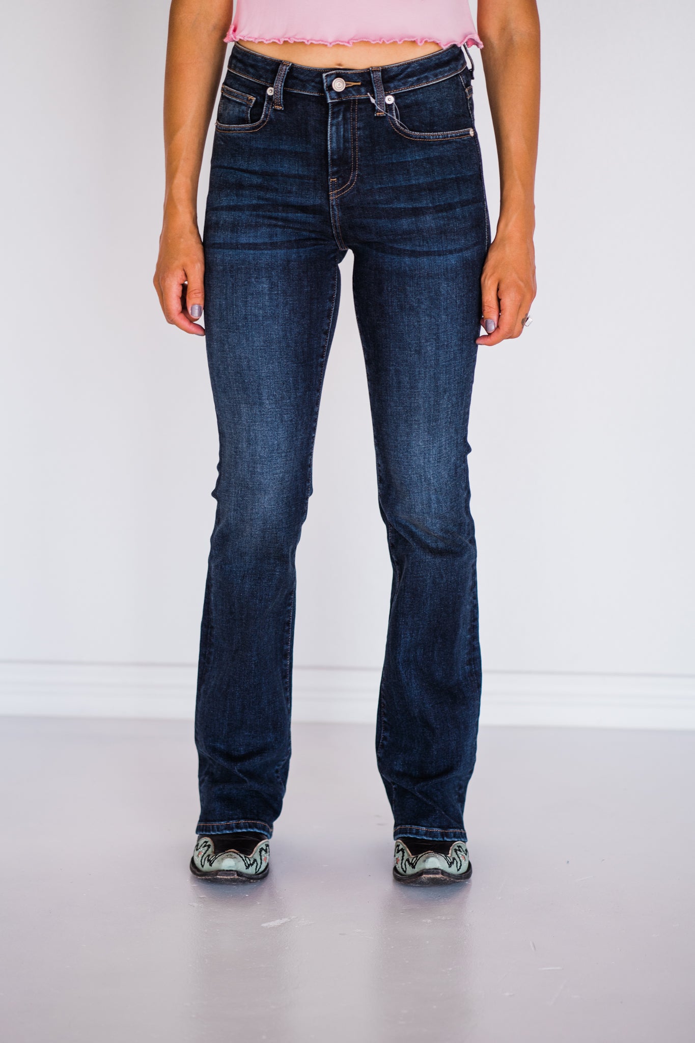 Mid-Rise Non-distressed Dark Wash Bootcut Jeans
